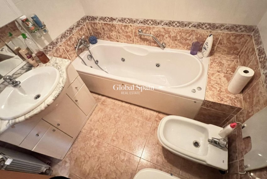 Revente - VILLA -
TORREVIEJA - Aguas Nuevas