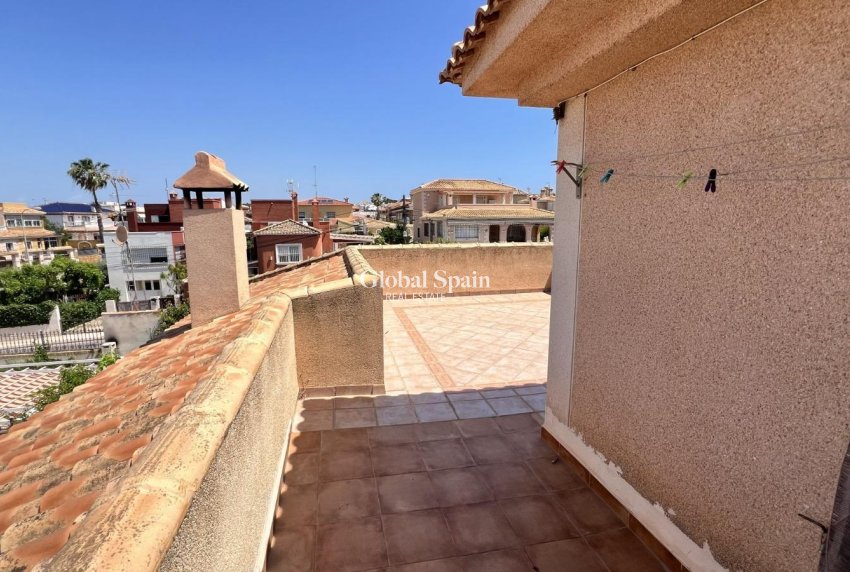 Revente - VILLA -
TORREVIEJA - Aguas Nuevas