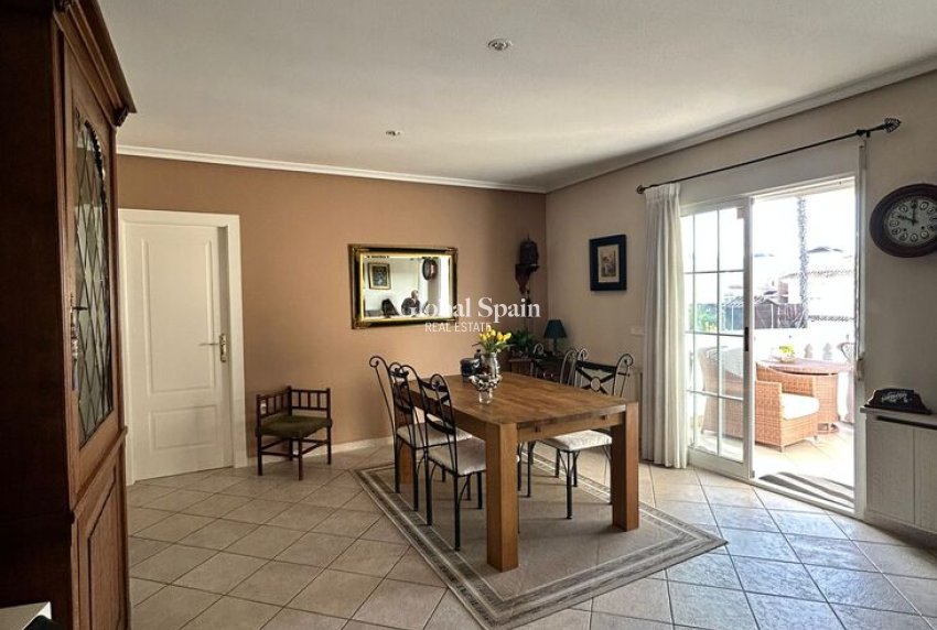 Revente - VILLA -
TORREVIEJA - Aguas Nuevas
