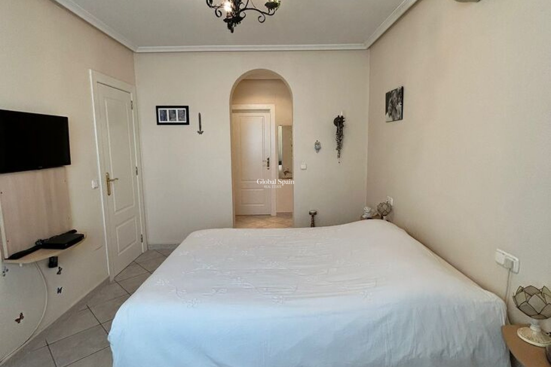 Revente - VILLA -
TORREVIEJA - Aguas Nuevas
