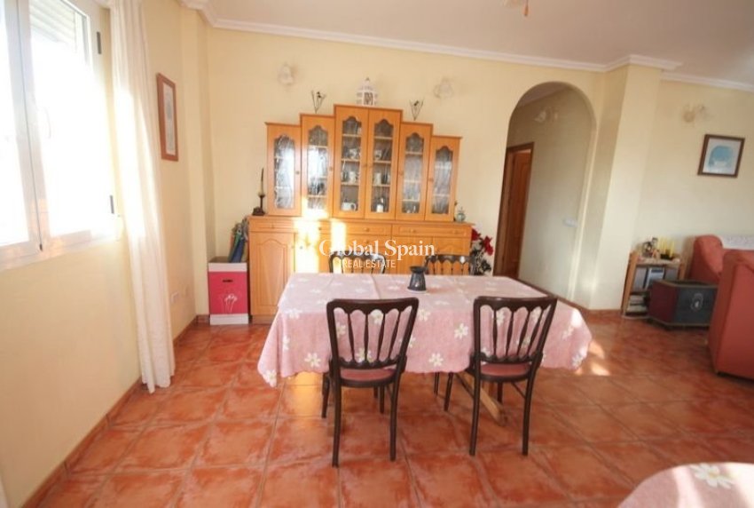 Revente - VILLA -
TORREVIEJA - Aguas Nuevas