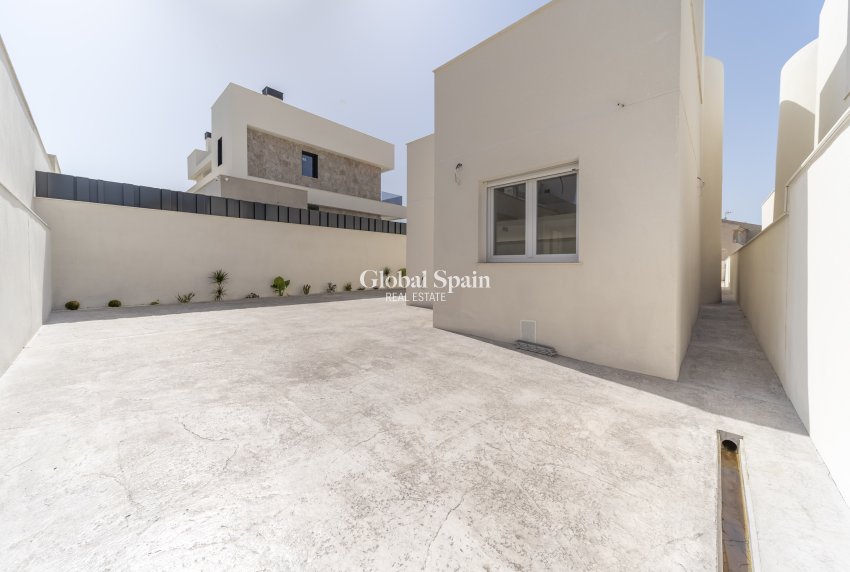 Revente - Villa -
TORREVIEJA - Aguas Nuevas