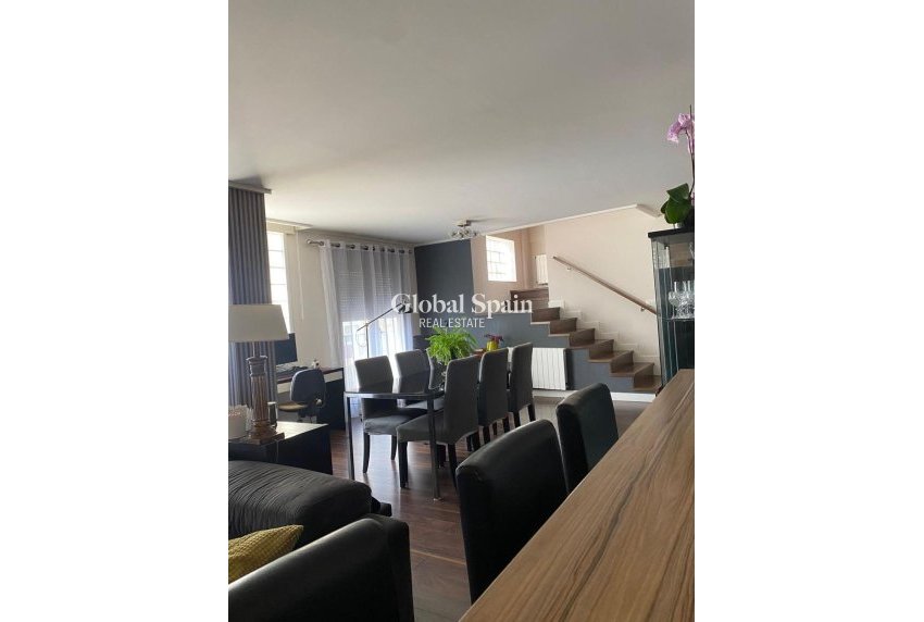 Revente - VILLA -
TORREVIEJA - Centro - Muelle Pesquero