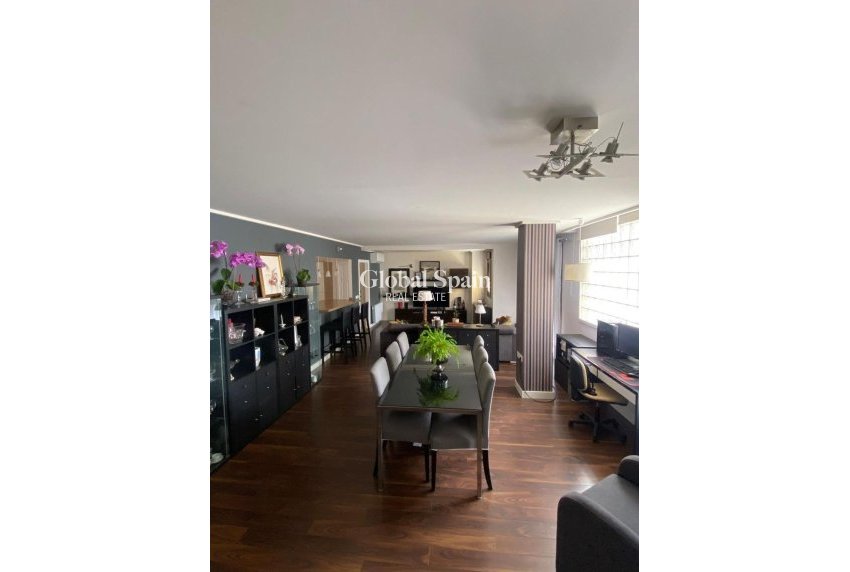 Revente - VILLA -
TORREVIEJA - Centro - Muelle Pesquero