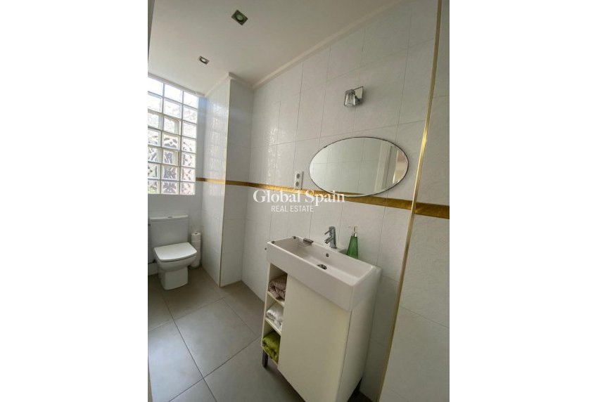 Revente - VILLA -
TORREVIEJA - Centro - Muelle Pesquero