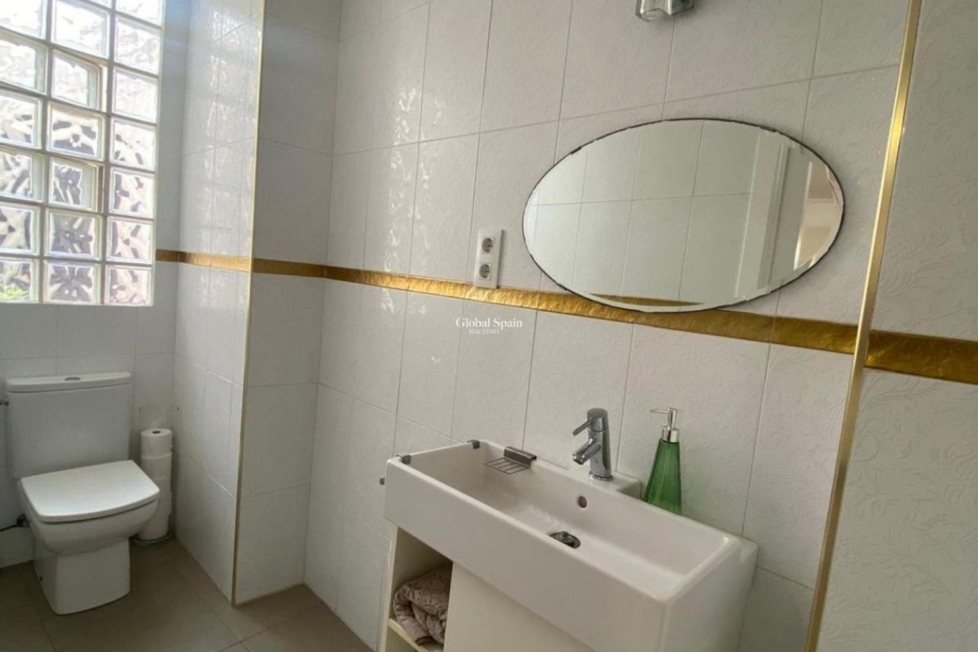 Revente - VILLA -
TORREVIEJA - Centro - Muelle Pesquero