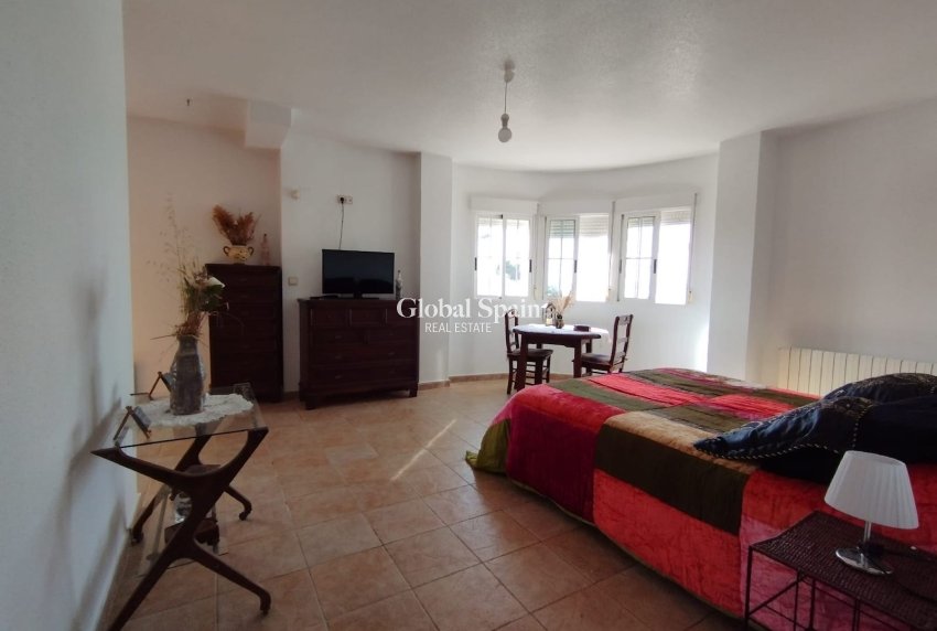Revente - VILLA -
TORREVIEJA - Costa Blanca