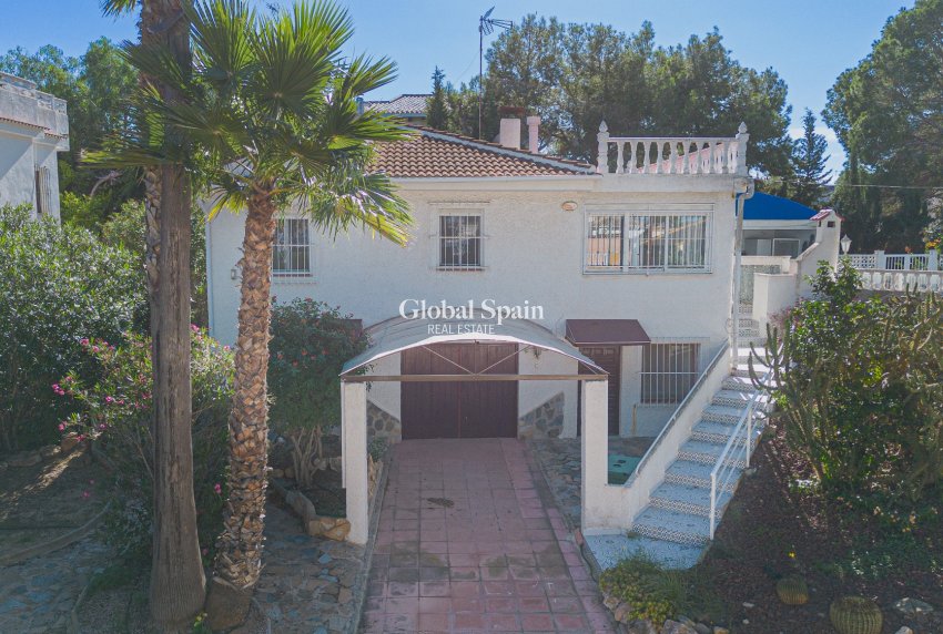 Revente - VILLA -
TORREVIEJA - Costa Blanca