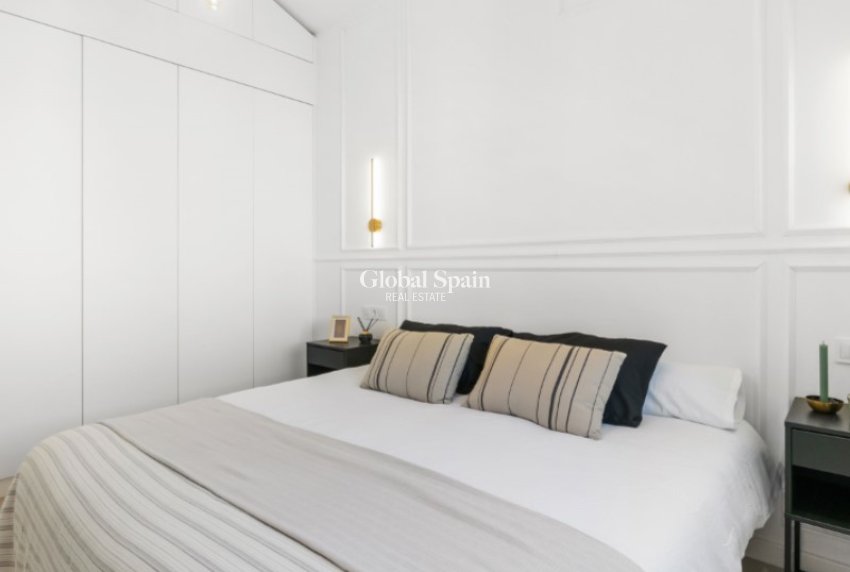 Revente - VILLA -
TORREVIEJA - Costa Blanca