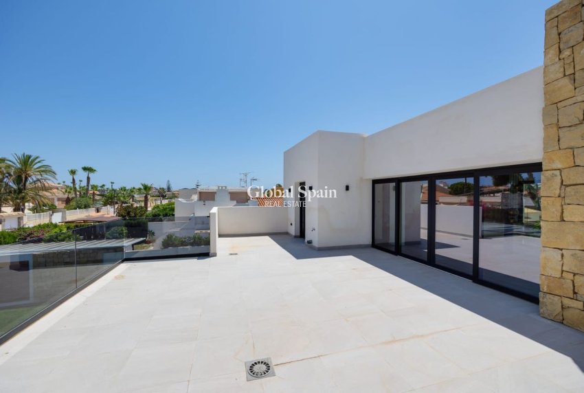 Revente - VILLA -
TORREVIEJA - Costa Blanca