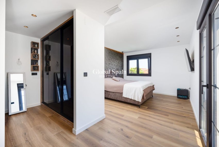 Revente - VILLA -
TORREVIEJA - Costa Blanca