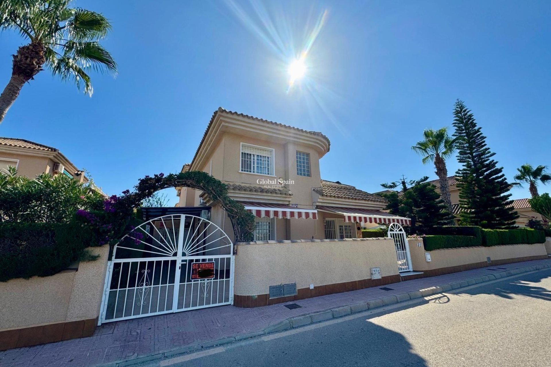 Revente - VILLA -
TORREVIEJA - Costa Blanca
