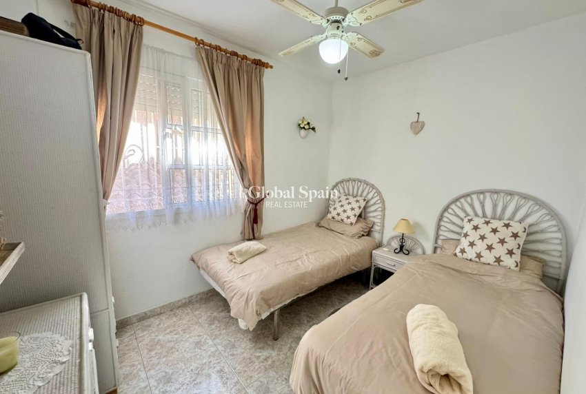 Revente - VILLA -
TORREVIEJA - Costa Blanca