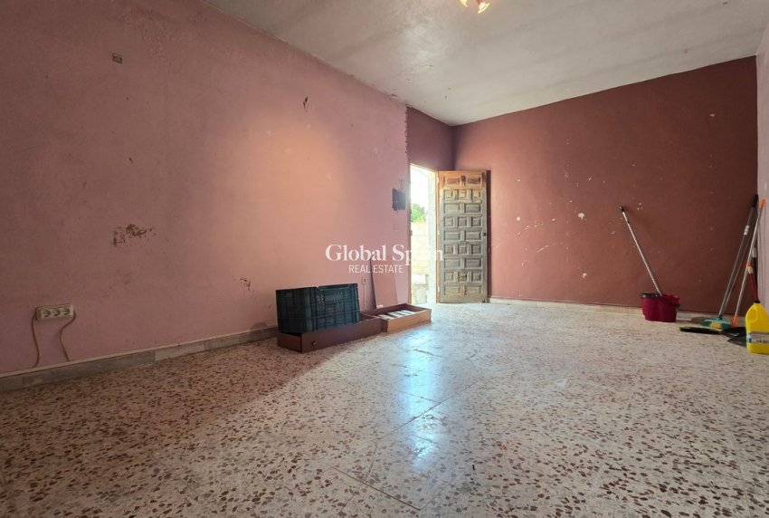 Revente - VILLA -
TORREVIEJA - Costa Blanca