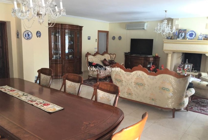 Revente - VILLA -
TORREVIEJA - Costa Blanca