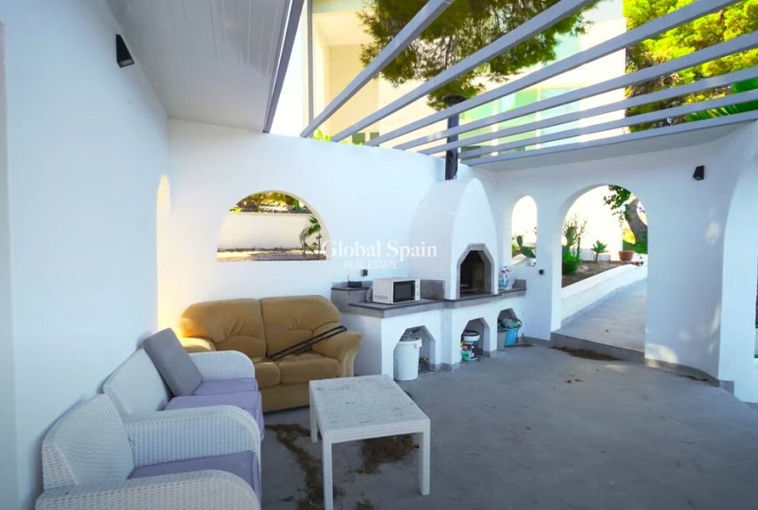 Revente - VILLA -
TORREVIEJA - Costa Blanca