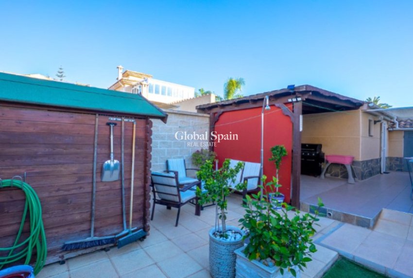 Revente - VILLA -
TORREVIEJA - Costa Blanca