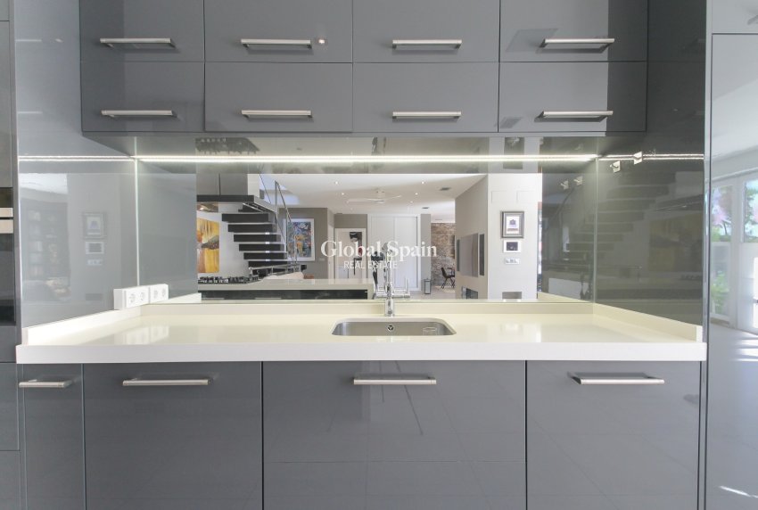 Revente - VILLA -
TORREVIEJA - Costa Blanca