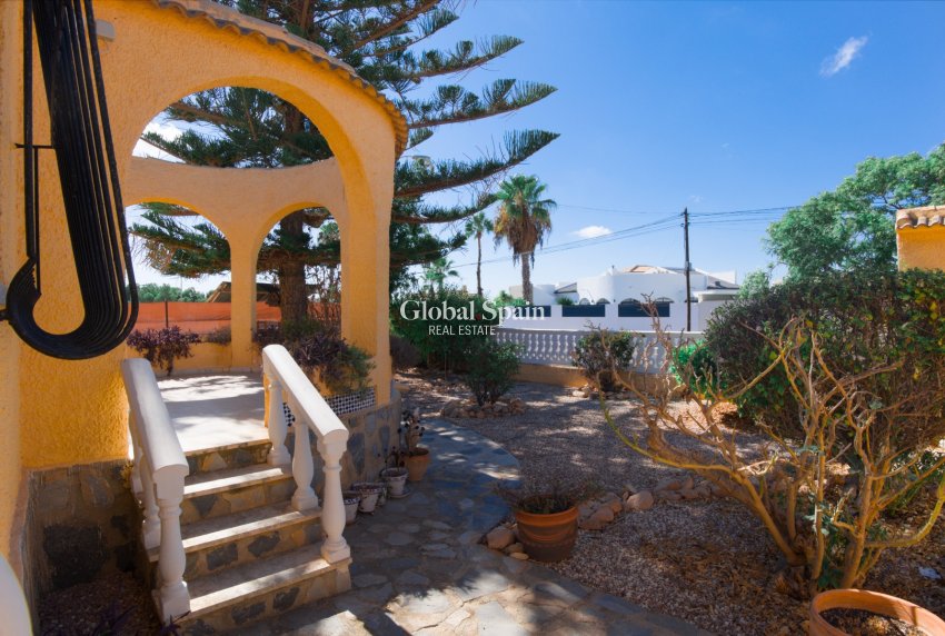 Revente - VILLA -
TORREVIEJA - Costa Blanca