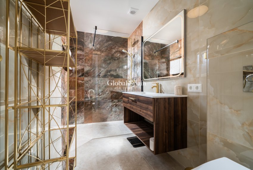 Revente - VILLA -
TORREVIEJA - Costa Blanca