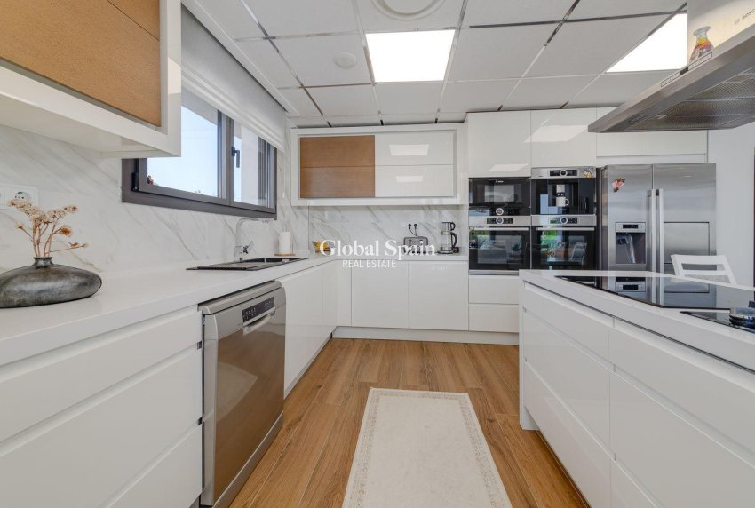 Revente - VILLA -
TORREVIEJA - Costa Blanca