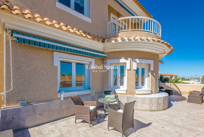 Revente - VILLA -
TORREVIEJA - Costa Blanca