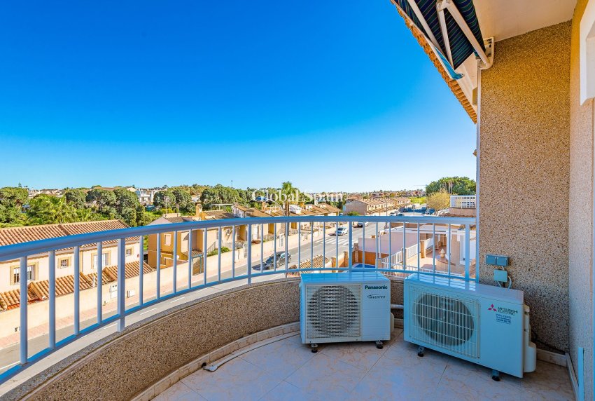 Revente - VILLA -
TORREVIEJA - Costa Blanca