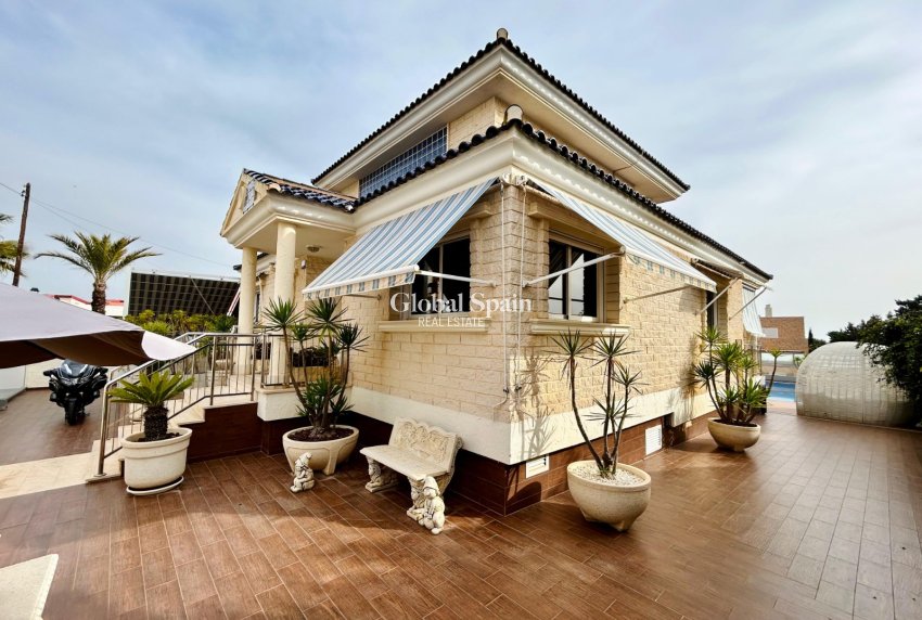 Revente - VILLA -
TORREVIEJA - Costa Blanca