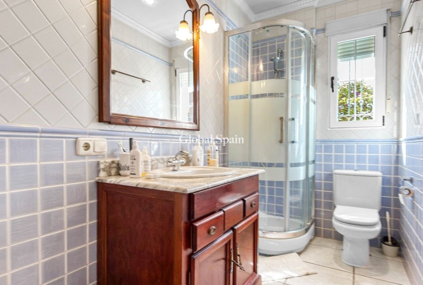 Revente - VILLA -
TORREVIEJA - Costa Blanca