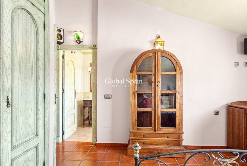 Revente - VILLA -
TORREVIEJA - Costa Blanca