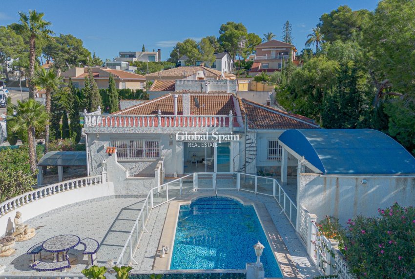 Revente - VILLA -
TORREVIEJA - Costa Blanca