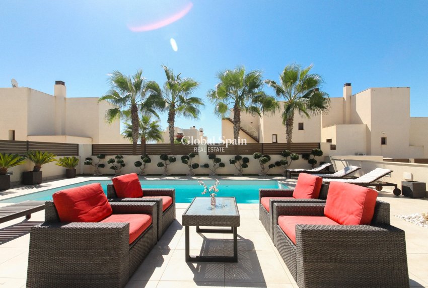 Revente - VILLA -
TORREVIEJA - Costa Blanca