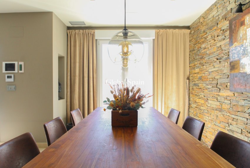 Revente - VILLA -
TORREVIEJA - Costa Blanca