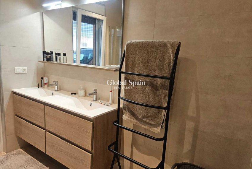 Revente - VILLA -
TORREVIEJA - Costa Blanca