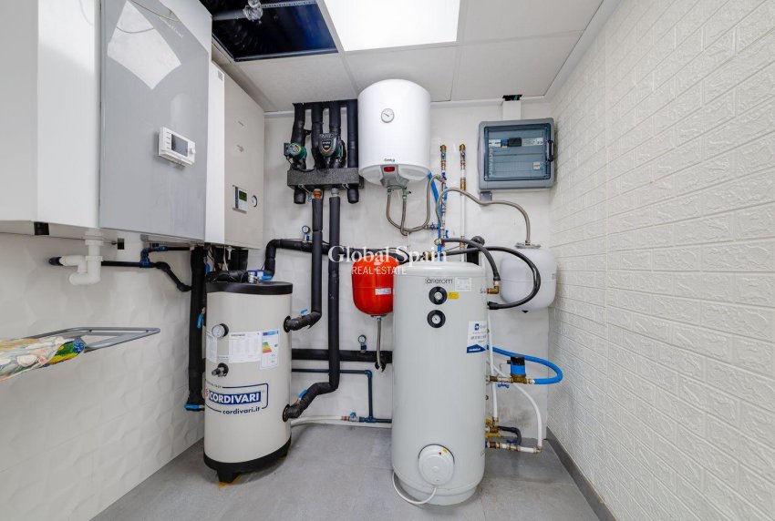 Revente - VILLA -
TORREVIEJA - Costa Blanca