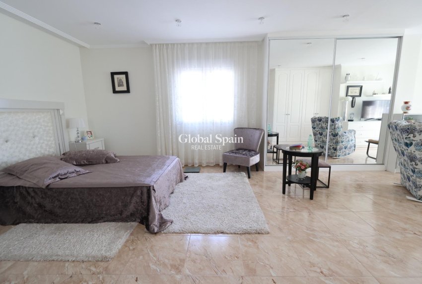 Revente - VILLA -
TORREVIEJA - Costa Blanca