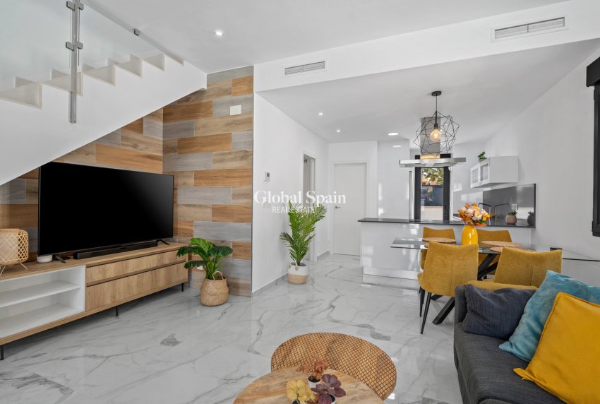 Revente - VILLA -
TORREVIEJA - Costa Blanca
