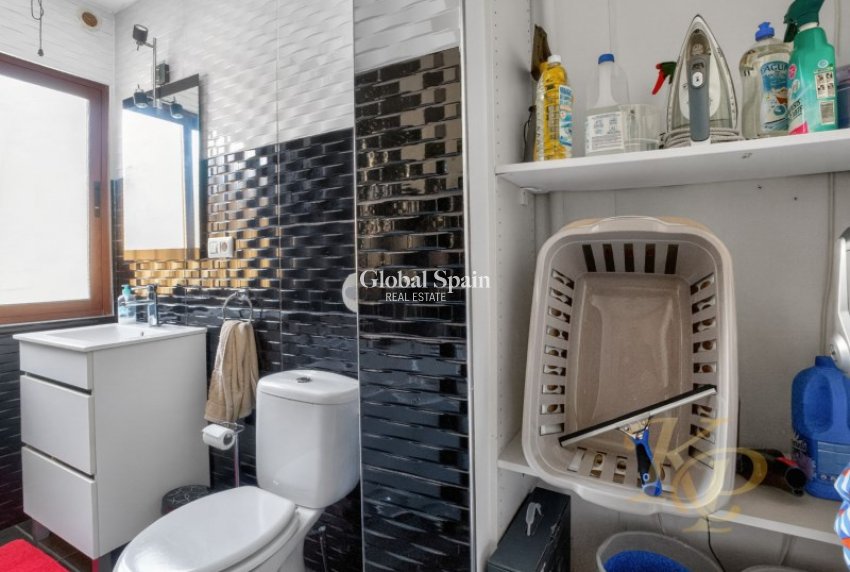 Revente - VILLA -
TORREVIEJA - Costa Blanca