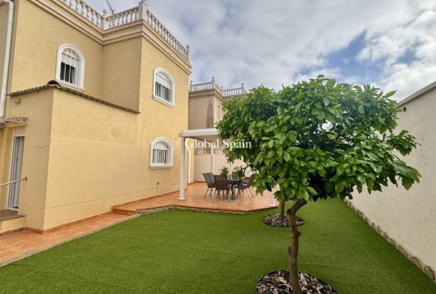 Revente - VILLA -
TORREVIEJA - Costa Blanca