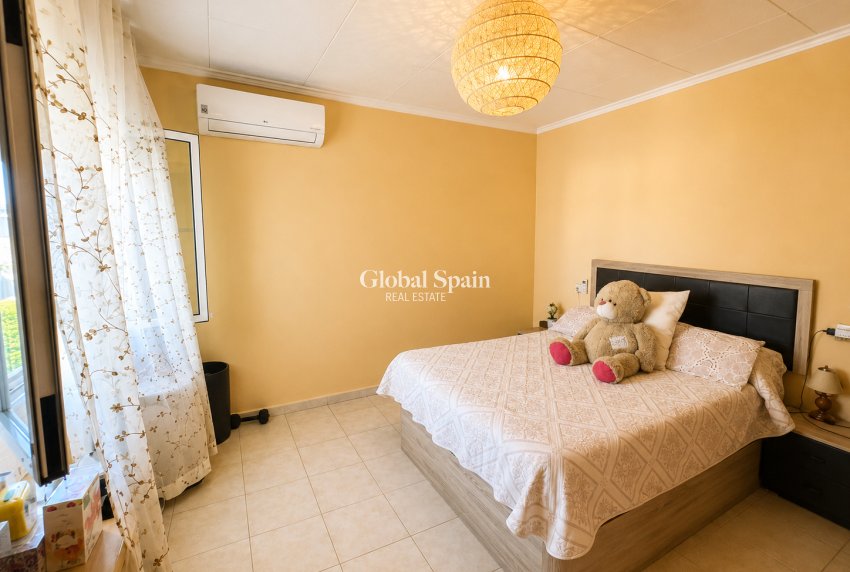Revente - VILLA -
TORREVIEJA - Costa Blanca