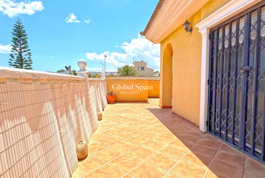 Revente - VILLA -
TORREVIEJA - Costa Blanca
