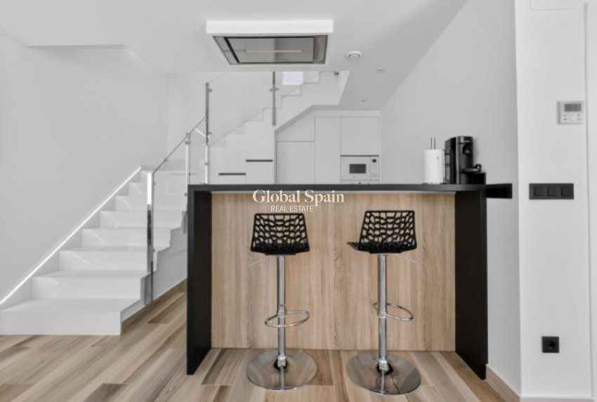 Revente - VILLA -
TORREVIEJA - Costa Blanca