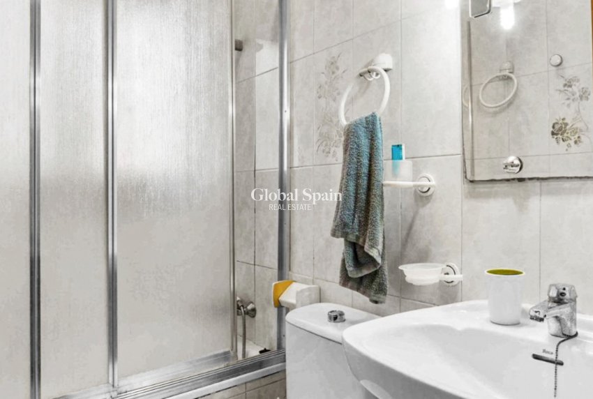 Revente - VILLA -
TORREVIEJA - Costa Blanca