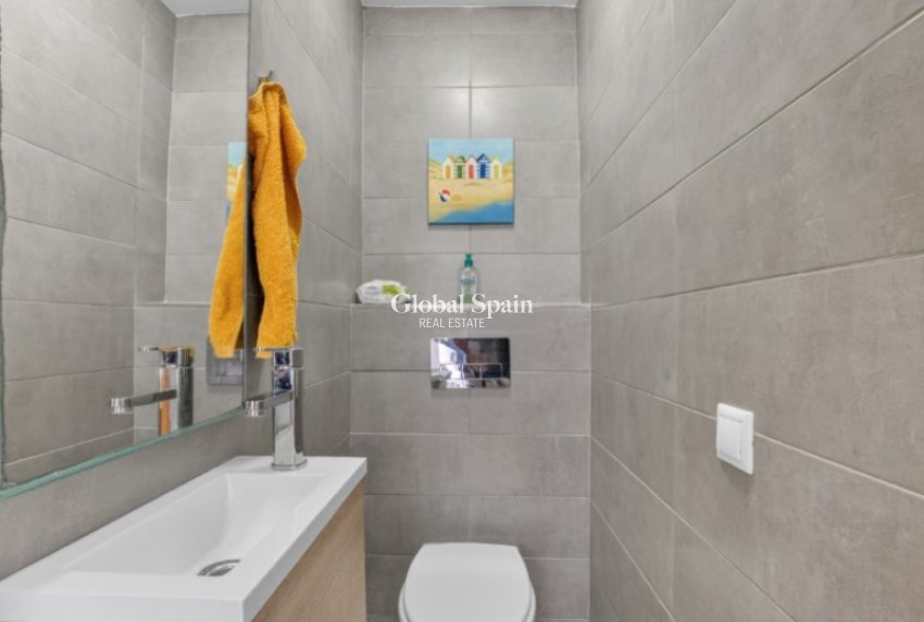 Revente - VILLA -
TORREVIEJA - Costa Blanca