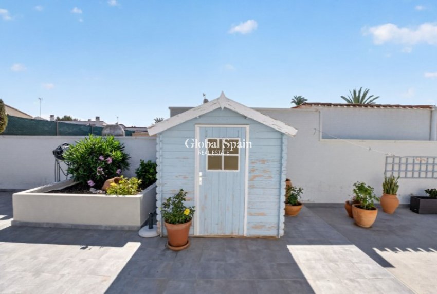 Revente - VILLA -
TORREVIEJA - Costa Blanca