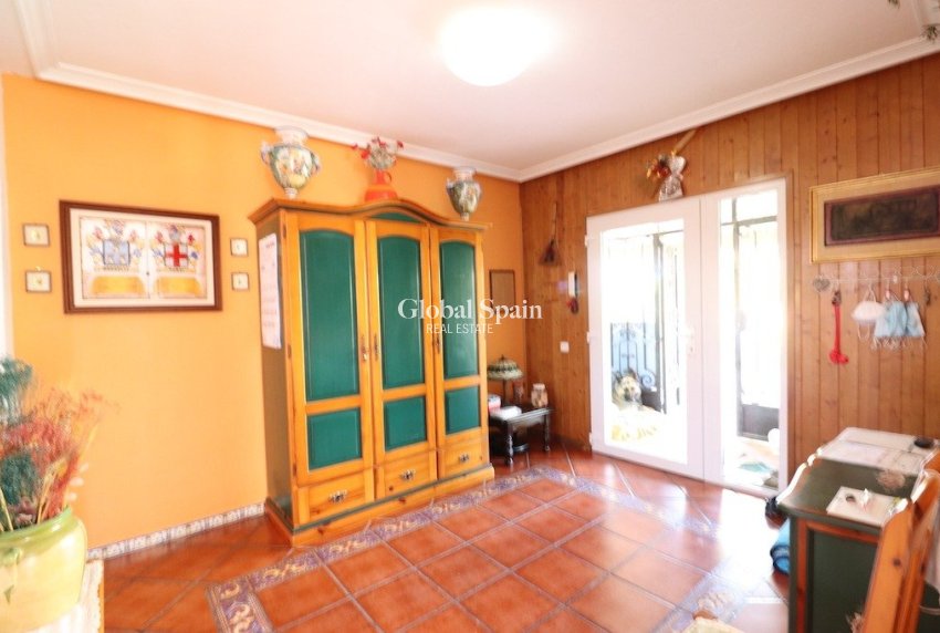 Revente - VILLA -
TORREVIEJA - Costa Blanca