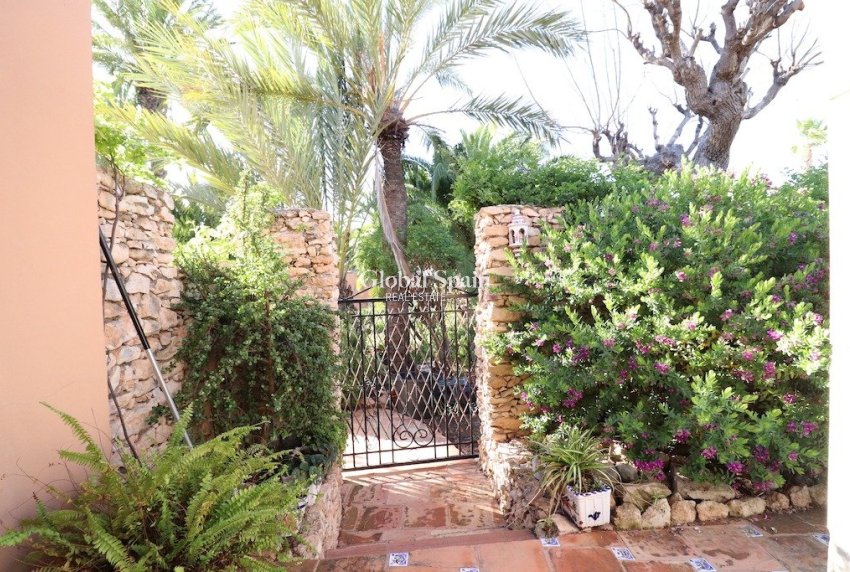 Revente - VILLA -
TORREVIEJA - Costa Blanca