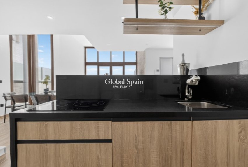 Revente - VILLA -
TORREVIEJA - Costa Blanca