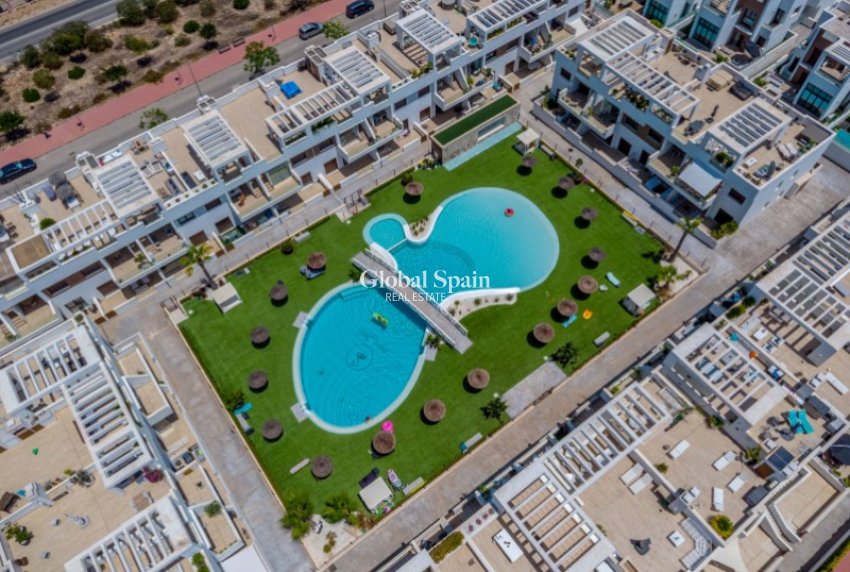 Revente - VILLA -
TORREVIEJA - Costa Blanca