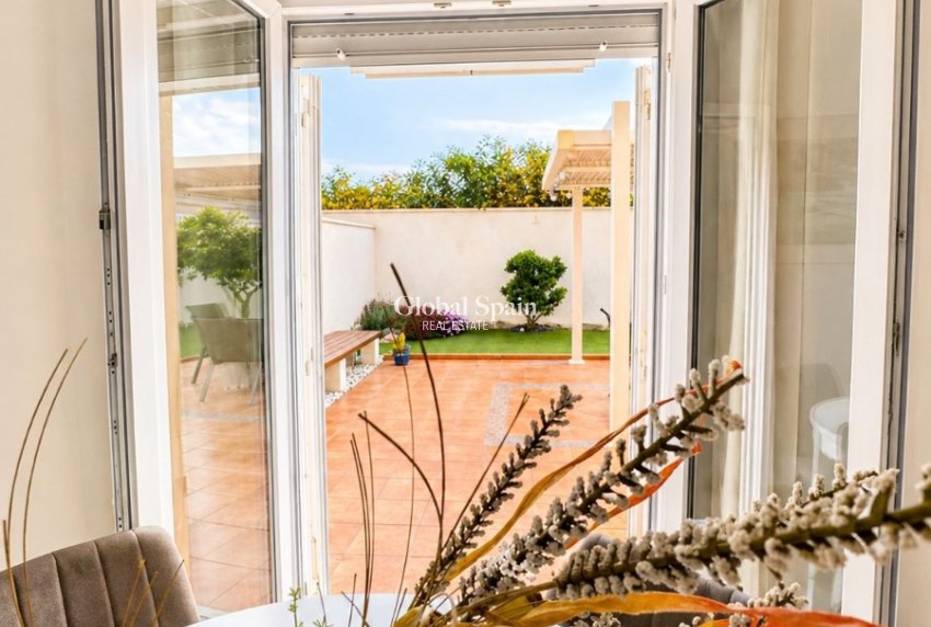 Revente - VILLA -
TORREVIEJA - Costa Blanca